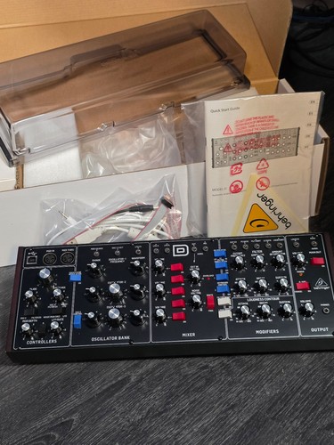 Behringer synthesizer model - model, d