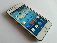 SAMSUNG GALAXY S2 GT-I9100 TOP-16GB-WEISS-4,3"-EXTRAS-KEIN SIMLOCK-RECHNUNG