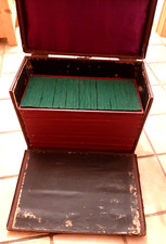 Alter Vertreter Koffer mit