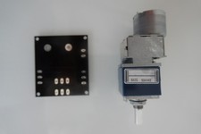 ALPS Stereo Motorpotentiometer 50k Ohm logarithmisch mit Platine
