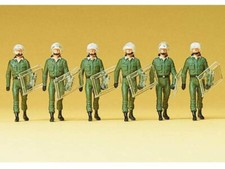 Preiser 10392 BGS Einsatzanzug vorgehend Schutzhelm Polizei Hundertschaft H0 Neu