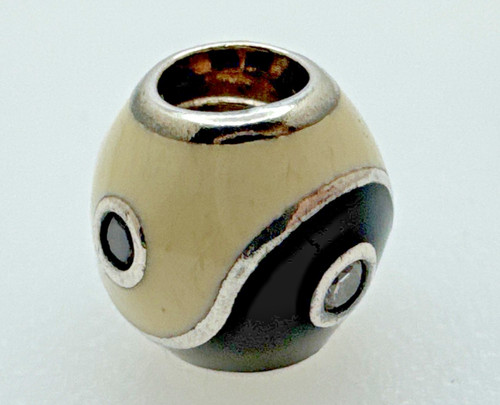 Pandora moments yin yang - moments,