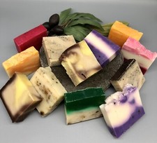 12er Mix handgemachte Seifen mit Olivenöl Gesamtgewicht ca. 480g Weihnachten