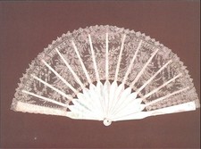 Brüsseler Spitzenfächer um