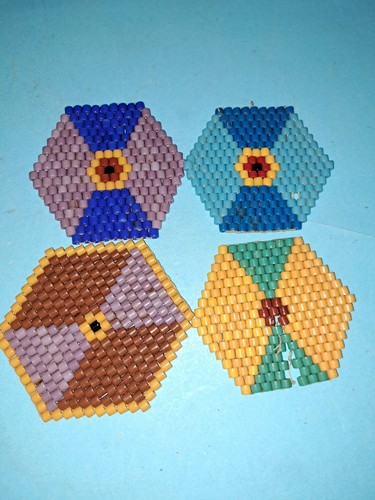 Ddr glasperlenuntersetzer - 4x,
