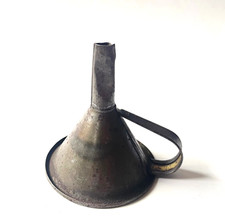 Uralt klein Trichter aus Blech