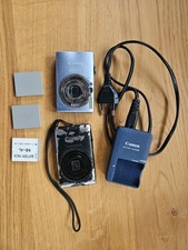 KONVOLUT Canon IXUS 82 IS BLAU & Canon IXUS 220 HS SCHWARZ Kamera Digitalkamera 