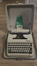 Reise Schreibmaschine Olympia Monica 70er Jahre Vintage Retro