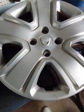 4 Original Radkappen Dacia Dokker