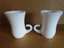 2 Schnapsgläser weiß mit