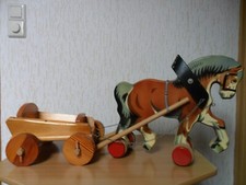 Holzspielzeug: Großer Pferdewagen [ DDR ]