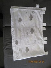 - Kinderzimmer Scheibengardine