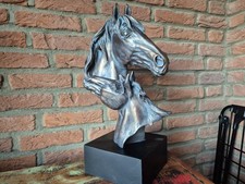 Skulptur Pferd mit Fohlen Kopf