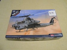 1/35 Academy 12127  USMC AH-1