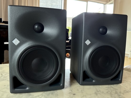 Ein paar neumann 120 a - paar,