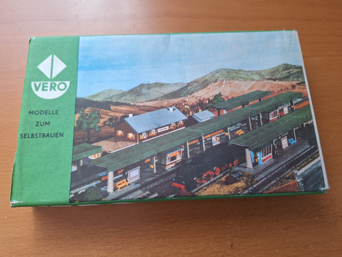 Vero 18235732002 bahnsteig - vero, h0