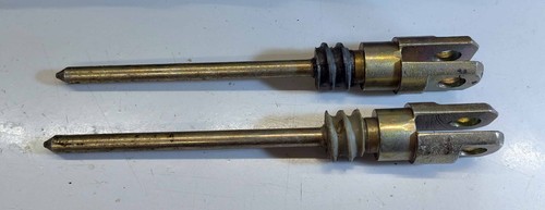 Federaufnahme vorderfeder - 2x,