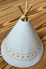 Buokids Tischlampe & Nachtlicht Tipi gelb - Wolle/ Holz - Made in Spain, H 22 cm