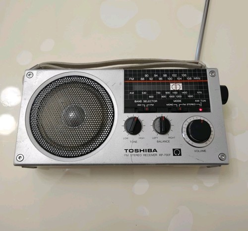 Toshiba portable vintage radio - portable,
