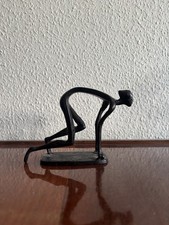 Bronze-Skulptur „Schreitende