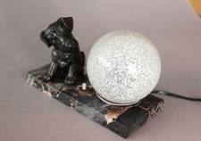Nachttischlampe aus der Zeit des Art deco - Border Terrier auf Marmorplatte -
