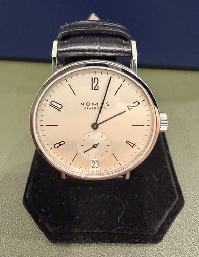 Nomos glashütte tangomat 602 - nomos,