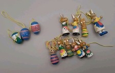 Konvolut Osterschmuck Oster Deko, 9 Osterhasen, 3 Ostereier, Anhänger Holz