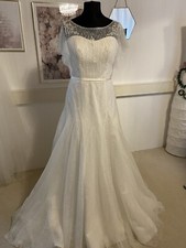 Lilly Brautkleid mit Schleppe-