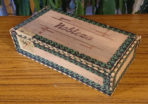 Alte nobleza schachtel box - nobleza,