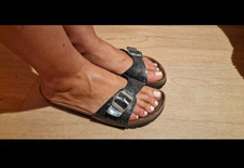 lesen! getragene Hausschuhe Sandalen Zehentrenner grau glitzer Bayton 37 Sammler