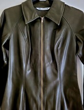 Zara Kunstlederkleid  Farbe Khaki  Größe M