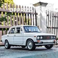 1:24 LADA Modellauto aus