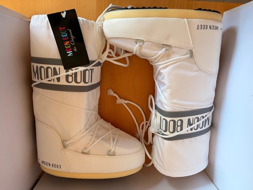 Moon boot icon - moon,