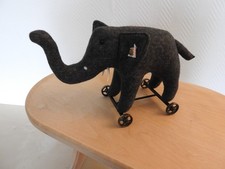 STEIFF  Filzelefant auf