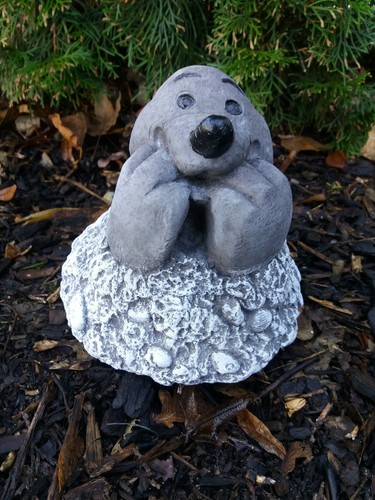 Steinfigur süßer maulwurf - steinfigur,