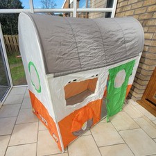 Ikea Hemmahos Spielwohnwagen /