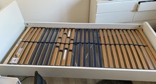 IKEA Bettgestell, 6 Monate Alt , B: 90cm L:200cm H: 40cm H (Kopfteil): Ca.120cm 