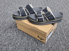 Dr. Martens,Sandalen aus