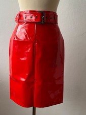 roter Lack Rock , knielang 