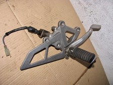 Kawasaki ZXR 750 J 1992 ZX750J Fußrastenanlage vorne rechts Bremspedal Foot rest