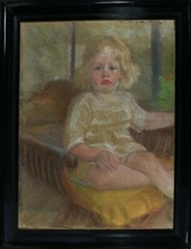 Mädchen im Scherenstuhl