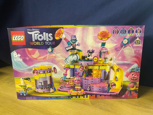 Lego trolls world - world, tour: