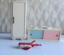 KÜCHENZUBEHÖR  BESENSCHRANK bestückt und HÄNGESCHRANK  "VINTAGE 1950er JAHRE"