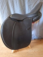 Massimo VS Sattel, 18", KW 38, für kurze, breite Pferderücken