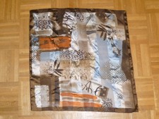 Nickituch m.  geometrischem Muster  , ca. 52 x 52 cm.