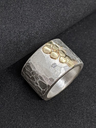 Breiter ring mit einen - 14,