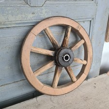 C4499 Schönes, altes Wagenrad