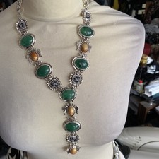Kette mit Steinen Collier