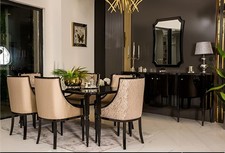 Esszimmer Set mit Stühlen und