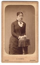 Fotografie H. Hansen, Rudkjobing, Atelier Hotel Langeland, Junge Dame mit Mitte 